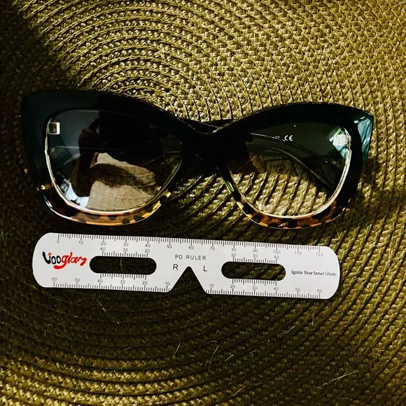 Funky glasses frames - Picture 2 of 4